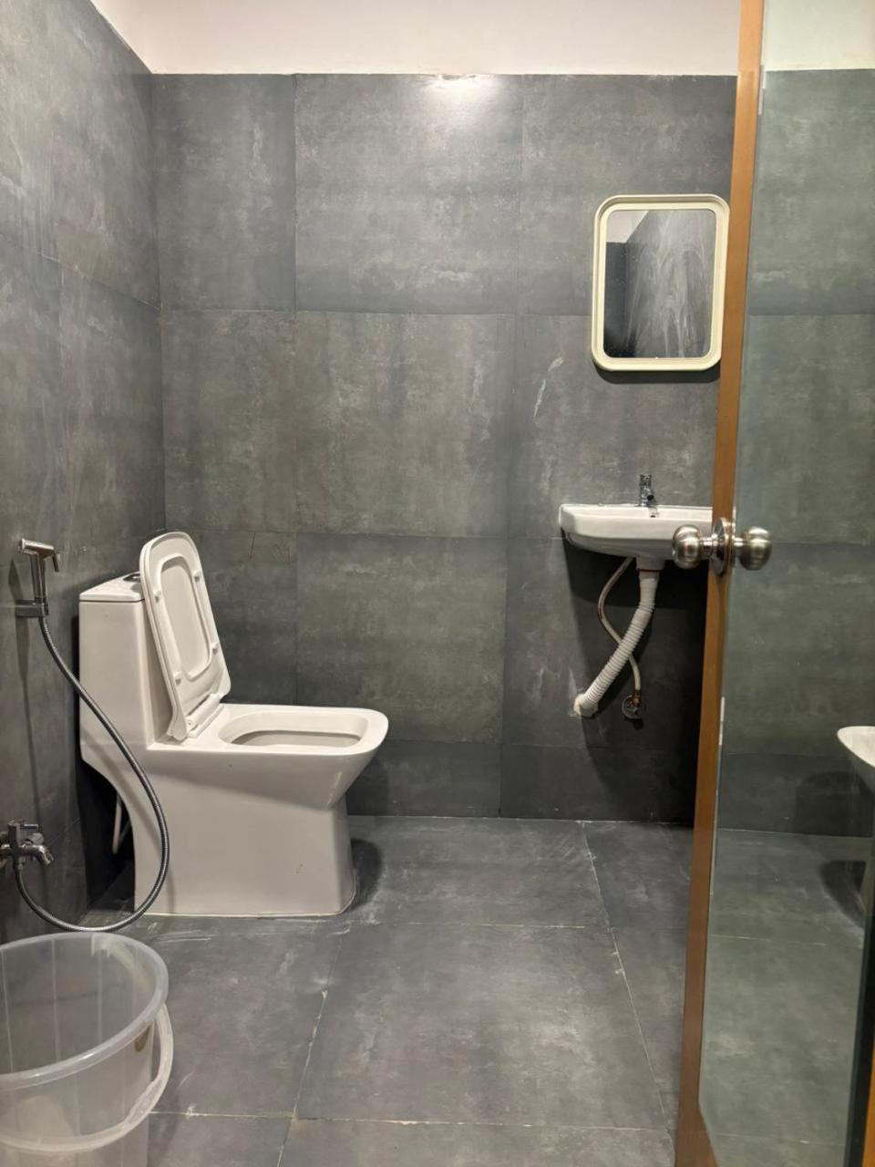 V Paradise Hotel - Varanasi — Photos 3